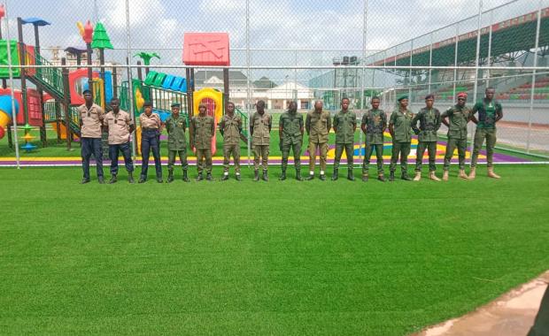 Sexy Clutches: How to Buy & Wear a Designer Clutch Bag